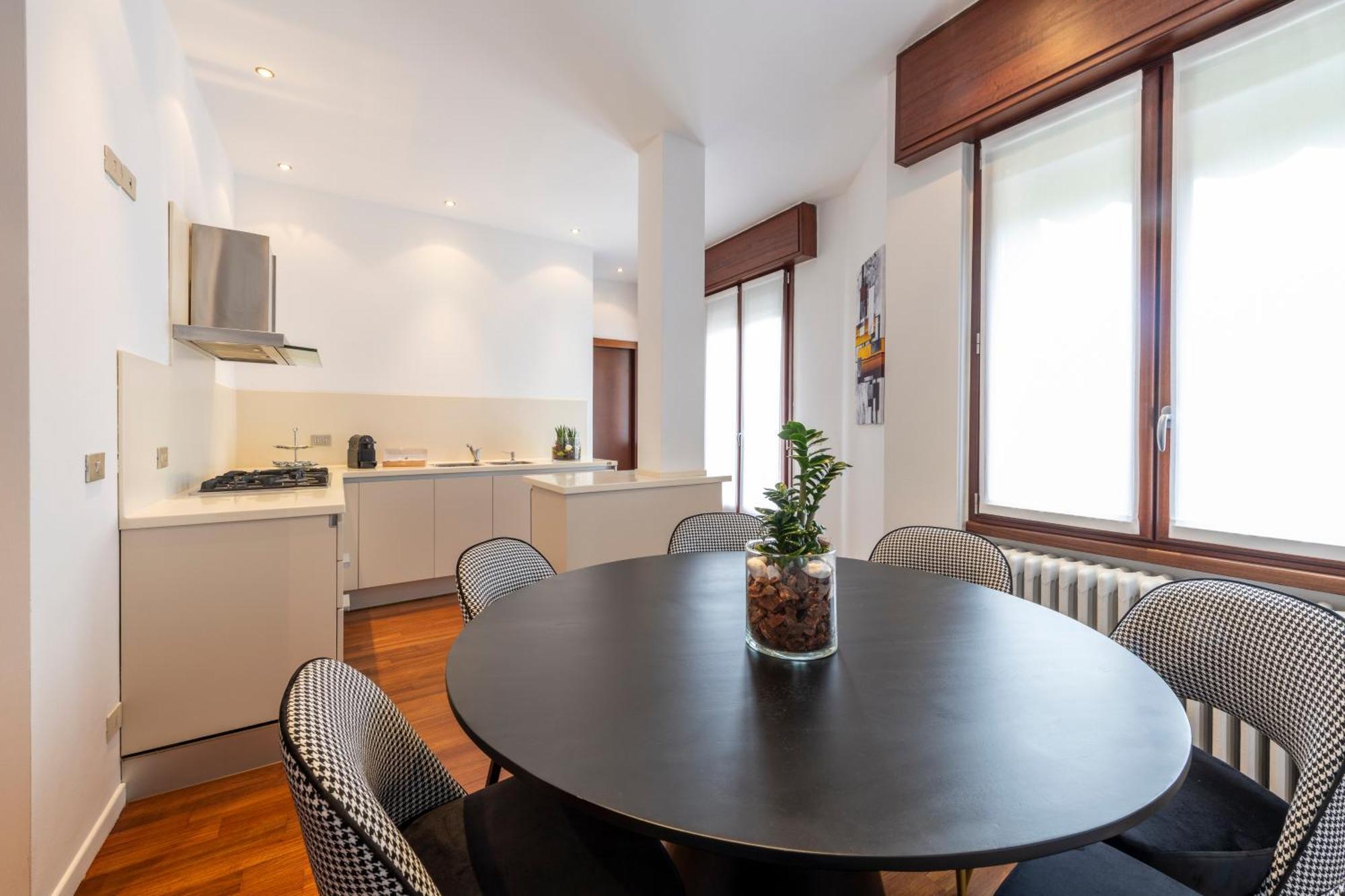 Milan Royal Suites - Centro Екстериор снимка