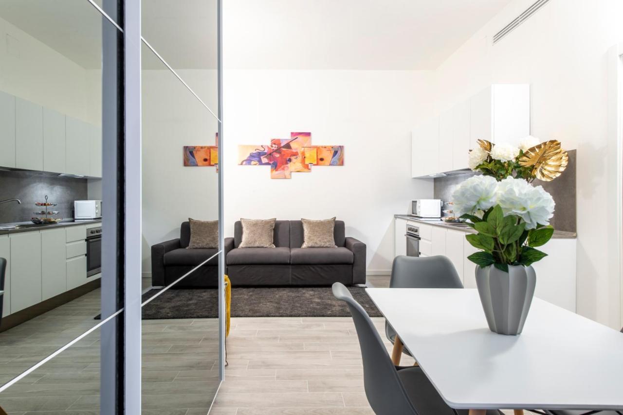 Milan Royal Suites - Centro Екстериор снимка